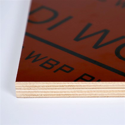 17 mm červená preglejka s fóliou